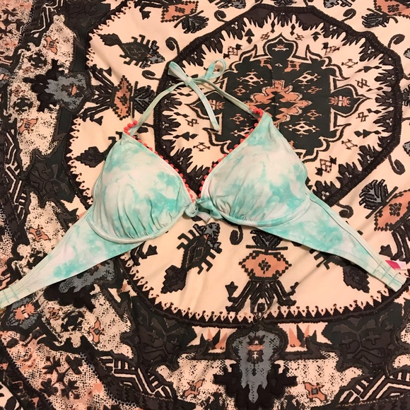 Bikini top. - Picture 2 of 4